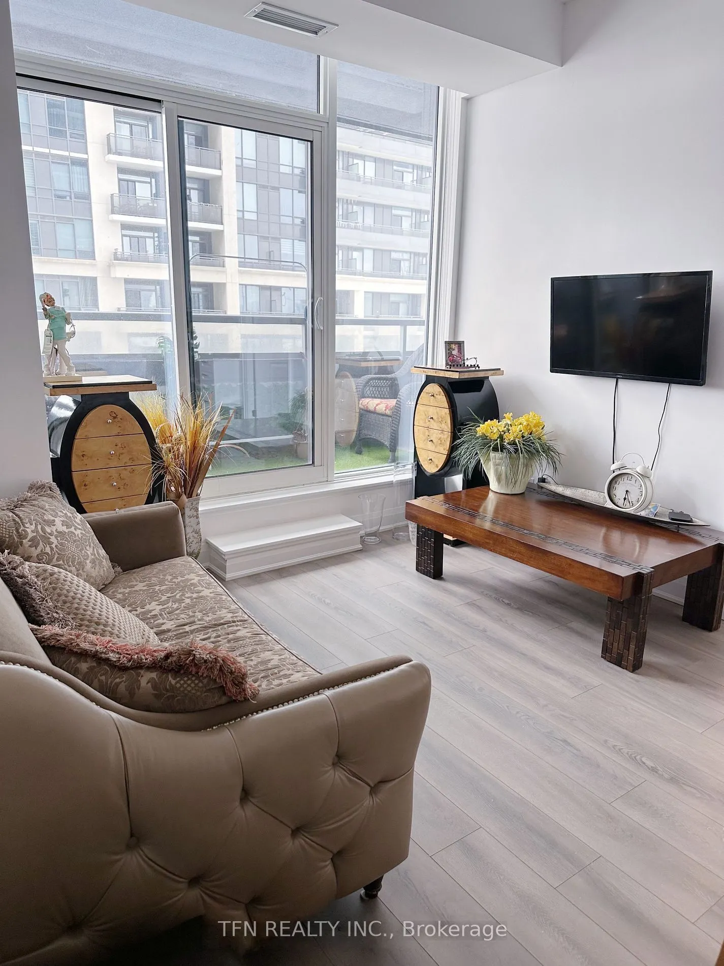20 Gatineau Drive #207