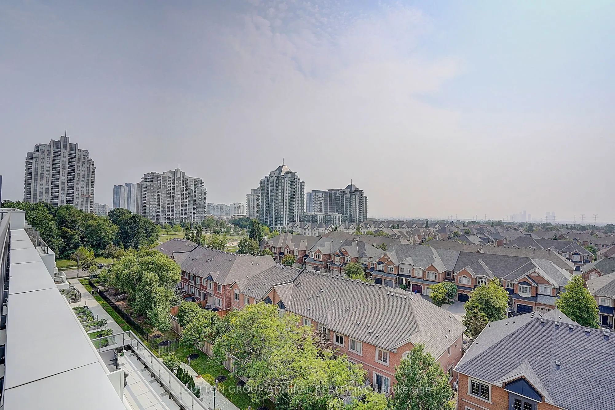 8 Beverley Glen Boulevard #712