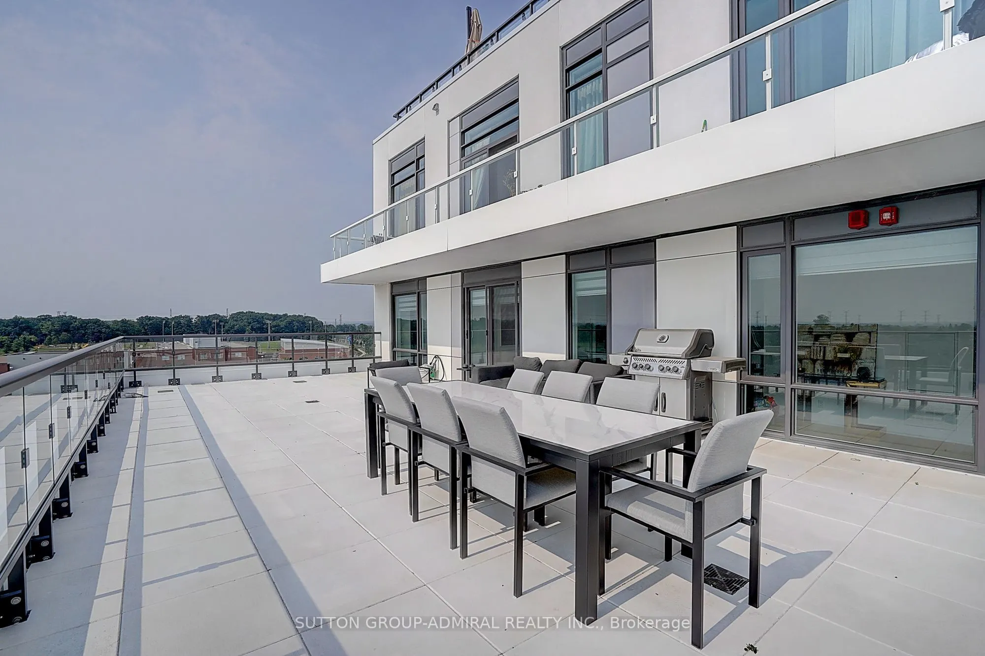 8 Beverley Glen Boulevard #712