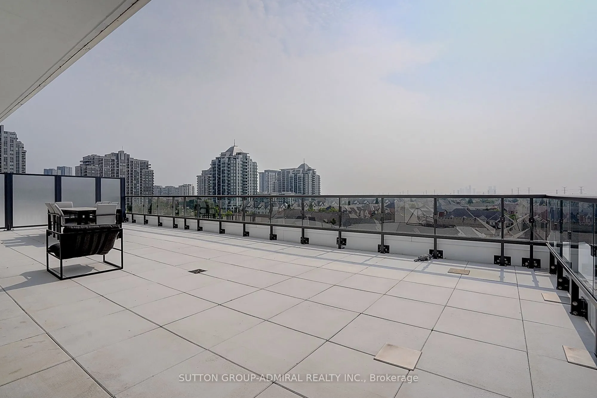8 Beverley Glen Boulevard #712