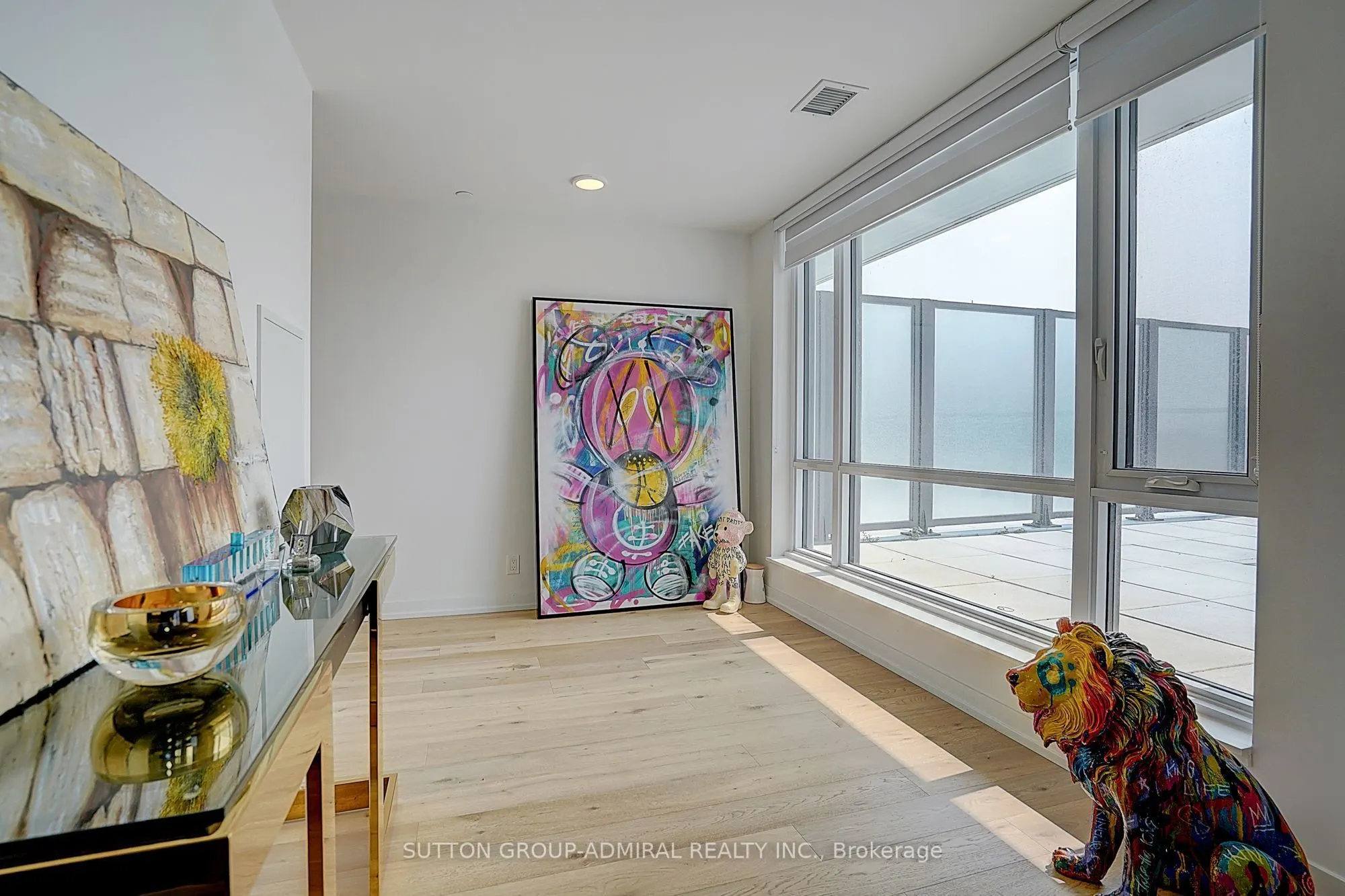 8 Beverley Glen Boulevard #712