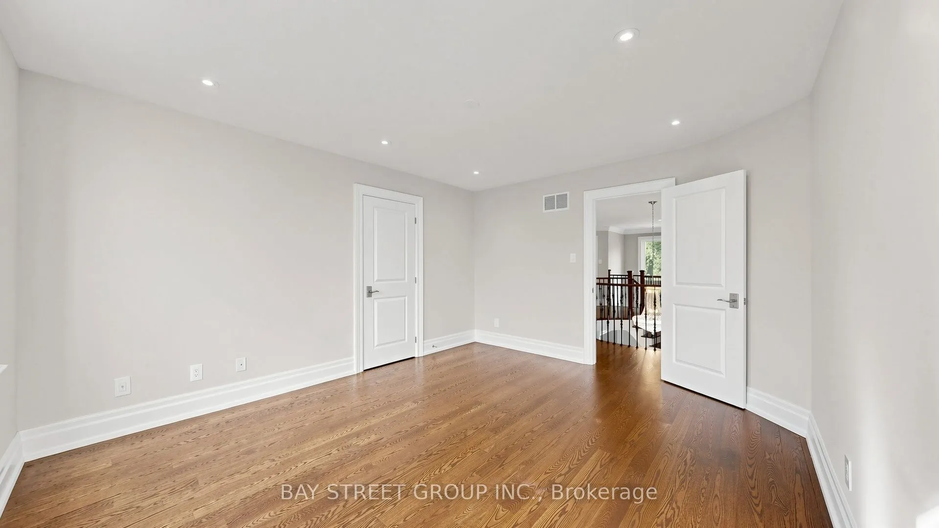 50 Lytton Boulevard