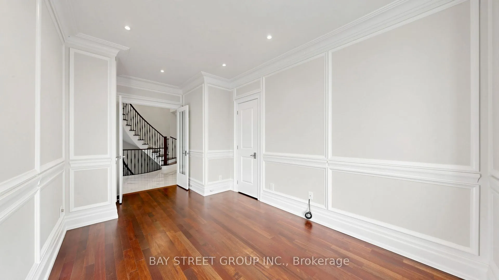 50 Lytton Boulevard