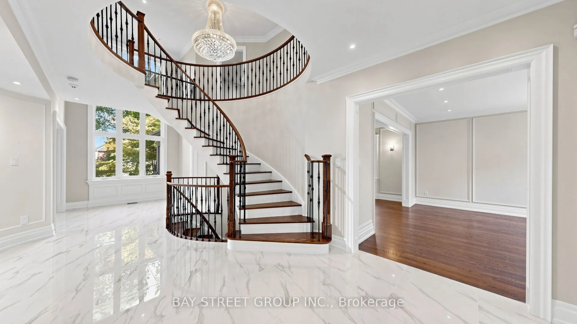 50 Lytton Boulevard