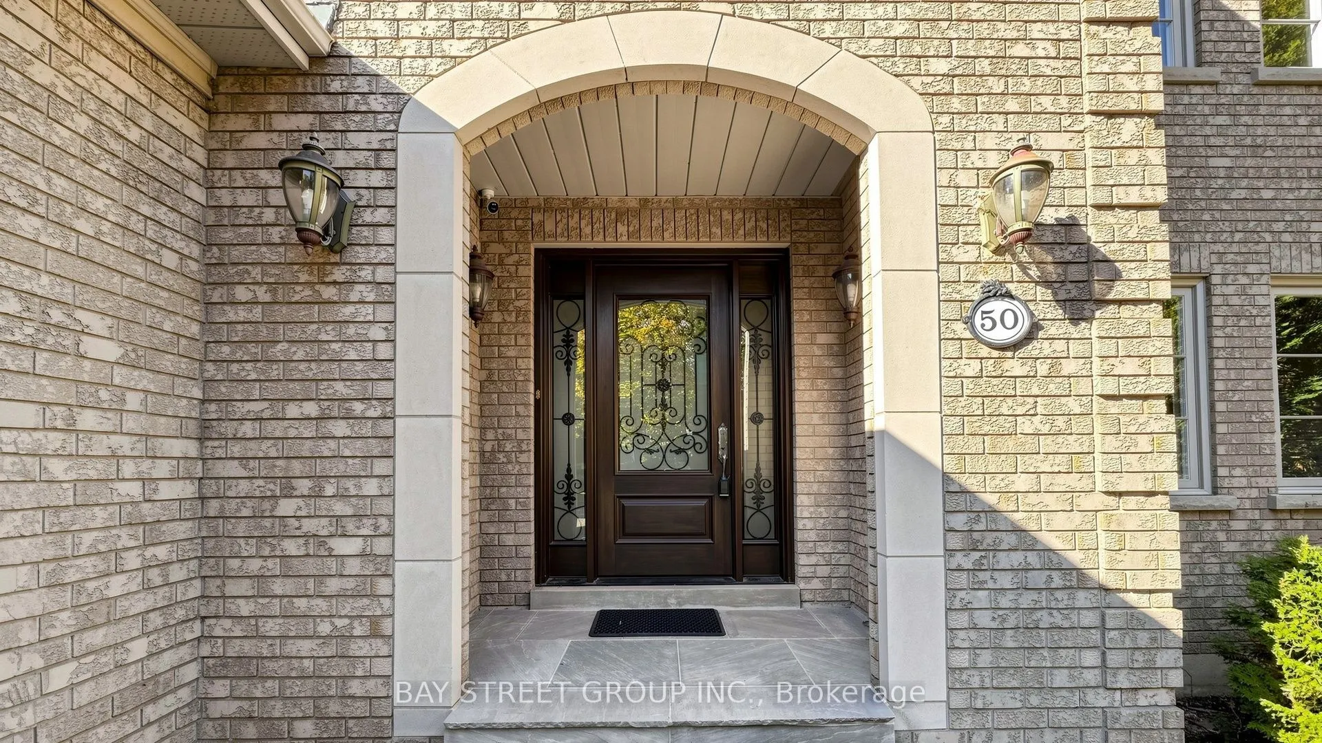 50 Lytton Boulevard