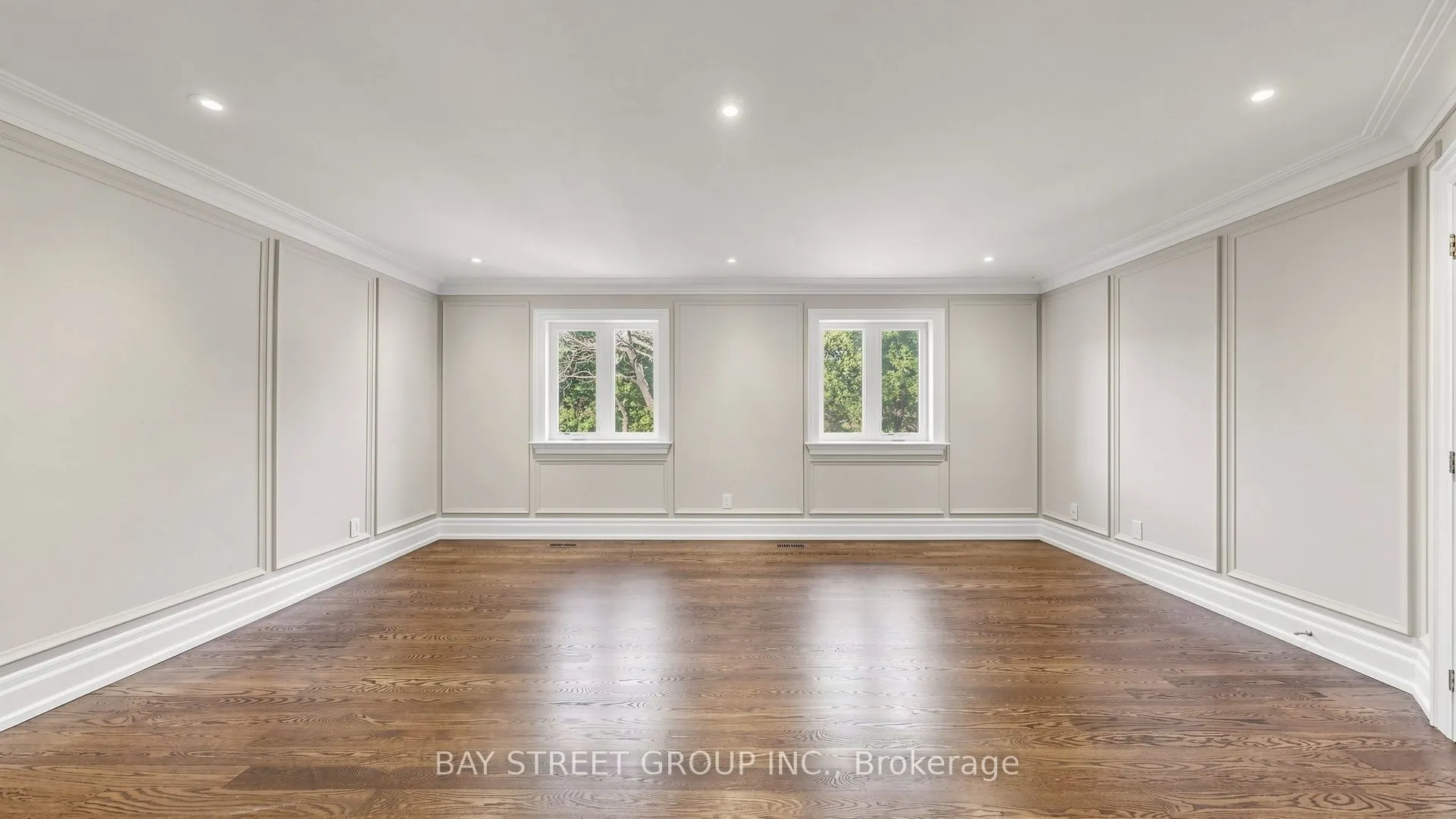 50 Lytton Boulevard