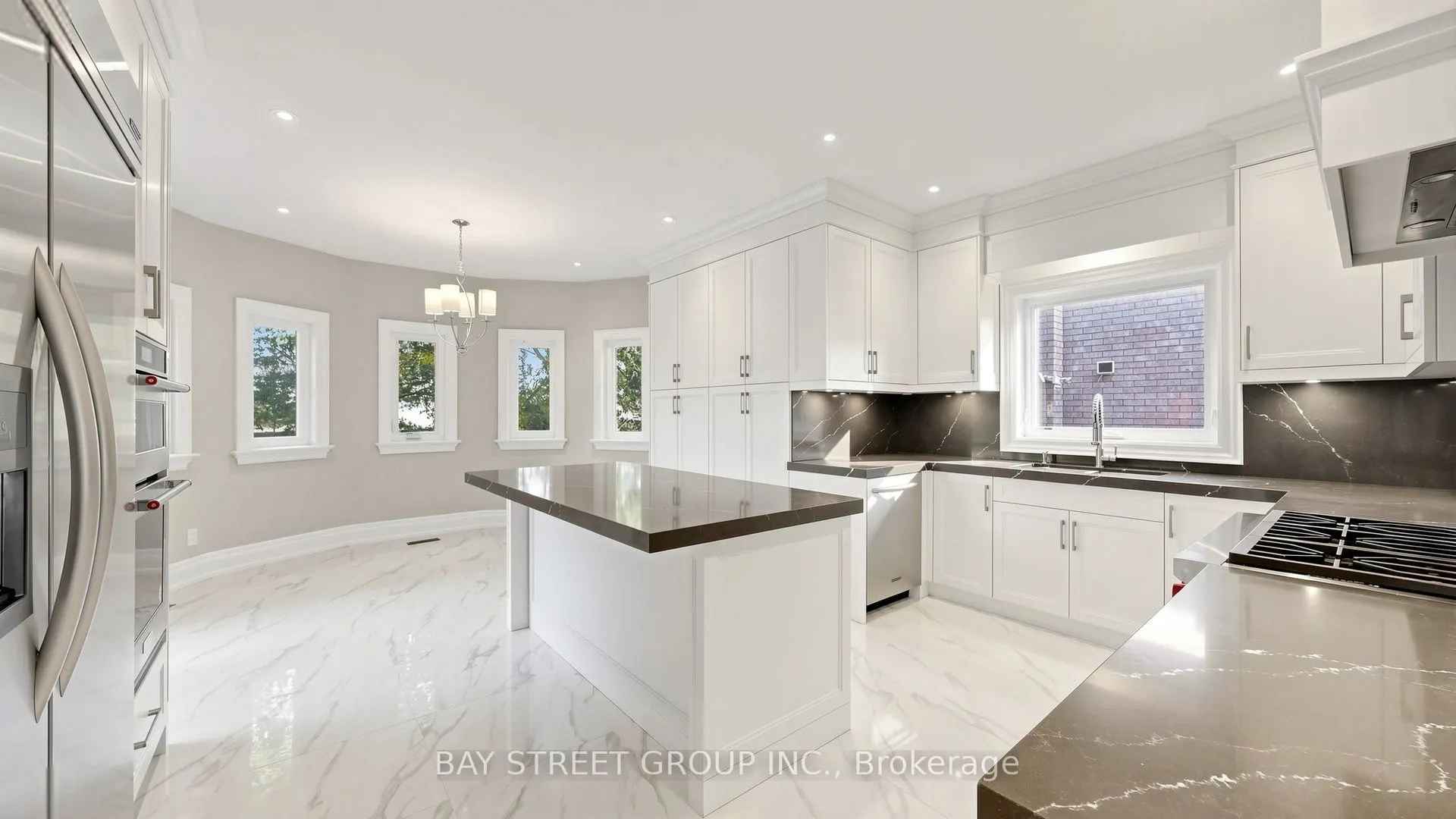 50 Lytton Boulevard