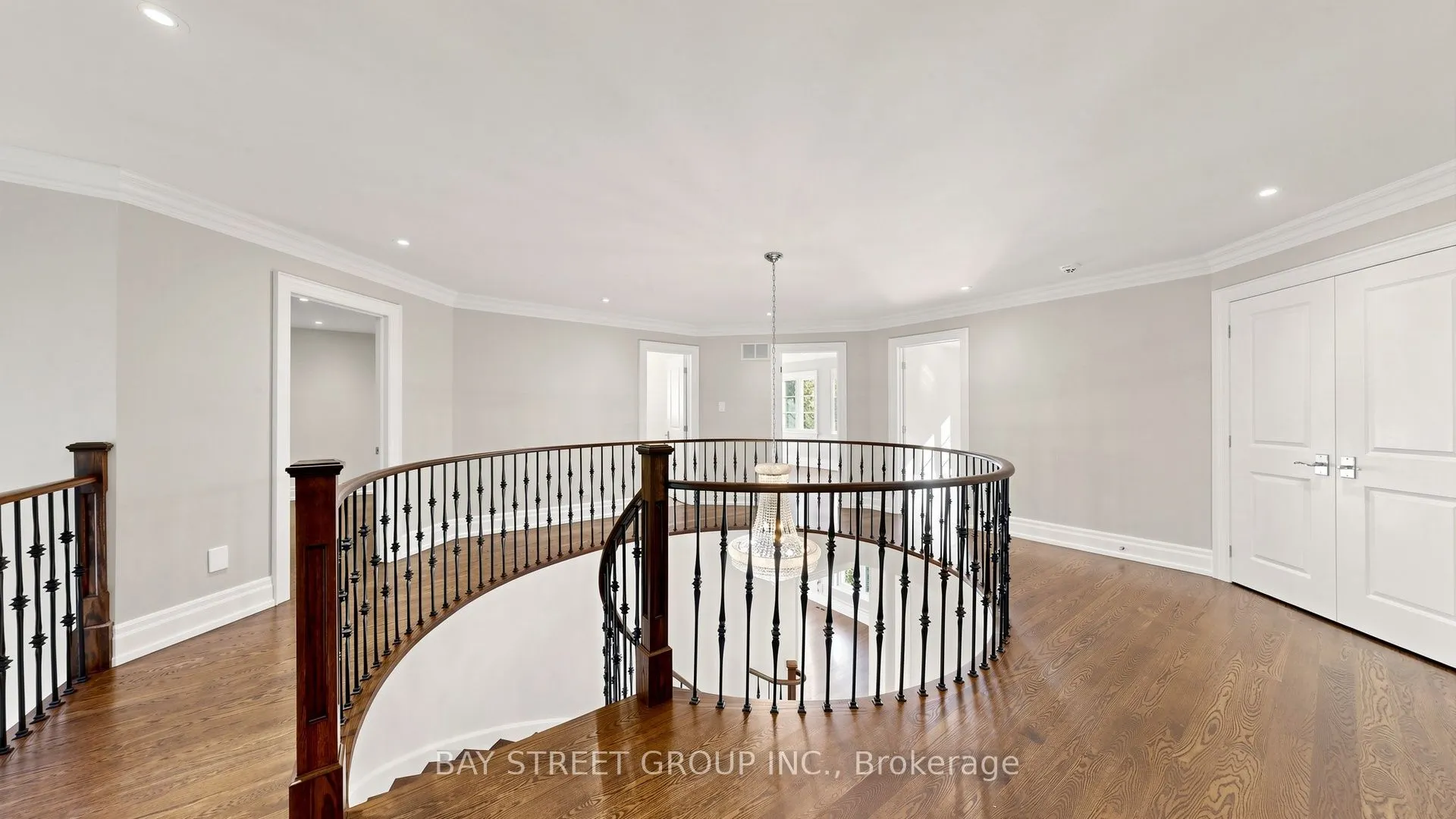 50 Lytton Boulevard