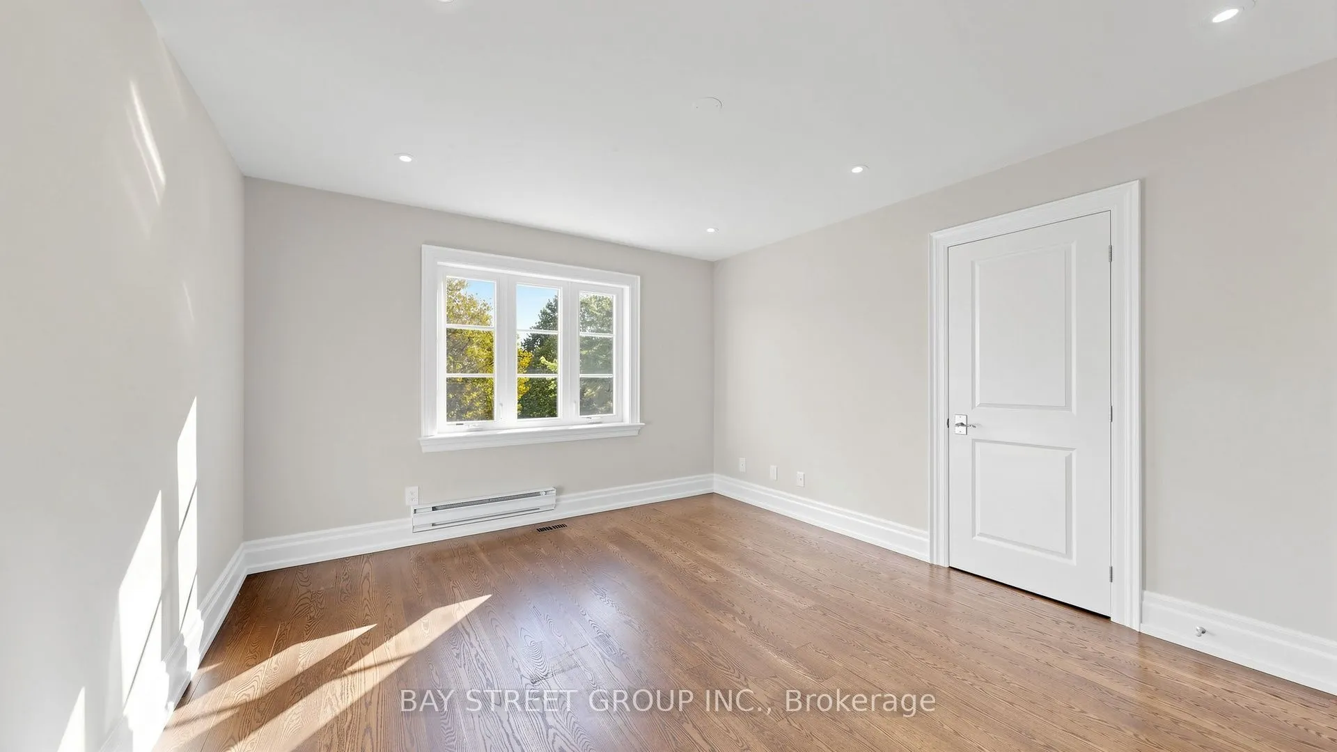 50 Lytton Boulevard