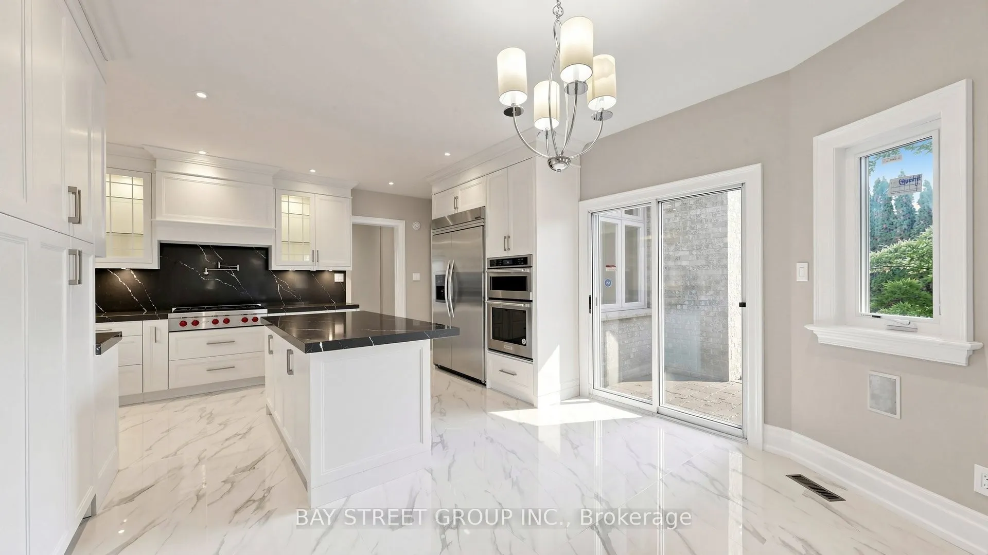 50 Lytton Boulevard