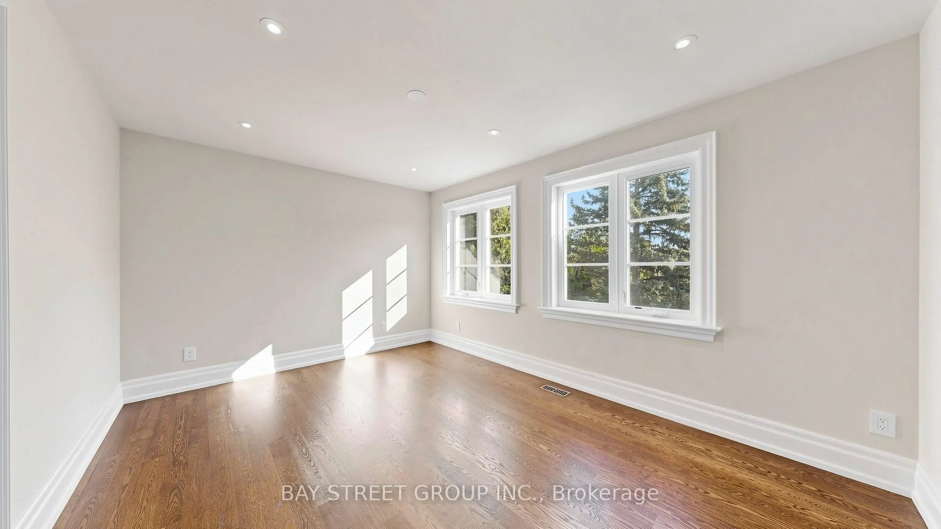 50 Lytton Boulevard