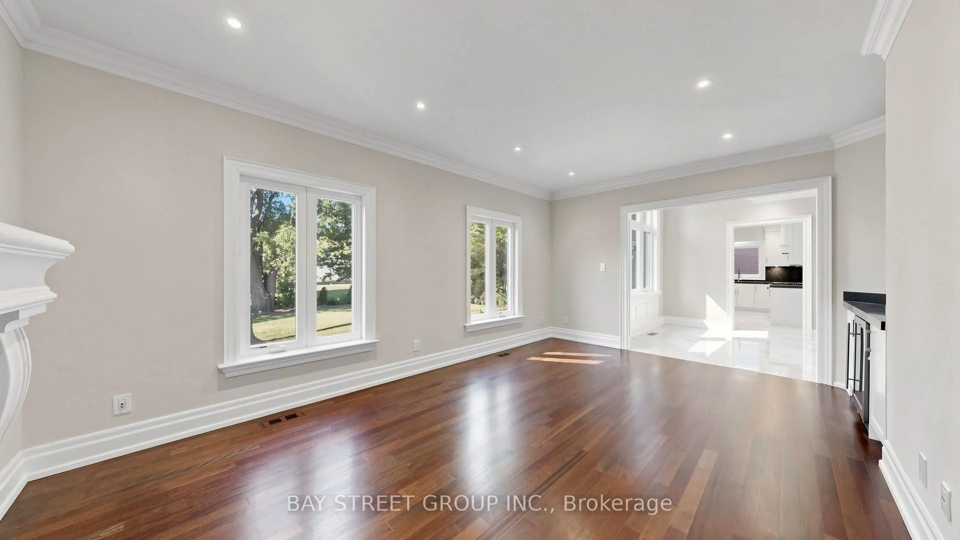 50 Lytton Boulevard