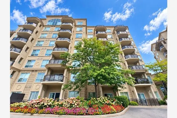 8 Maison Parc Court