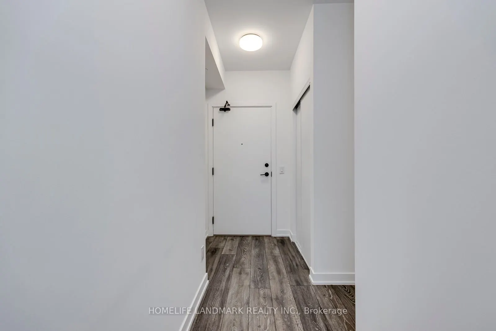 8888 Yonge Street #307