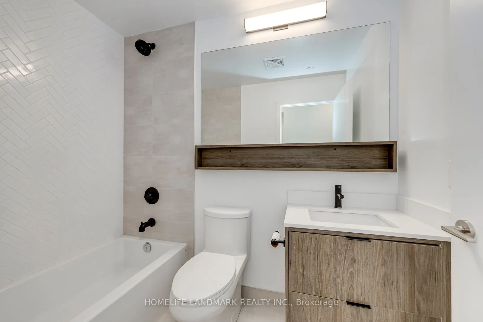 8888 Yonge Street #307