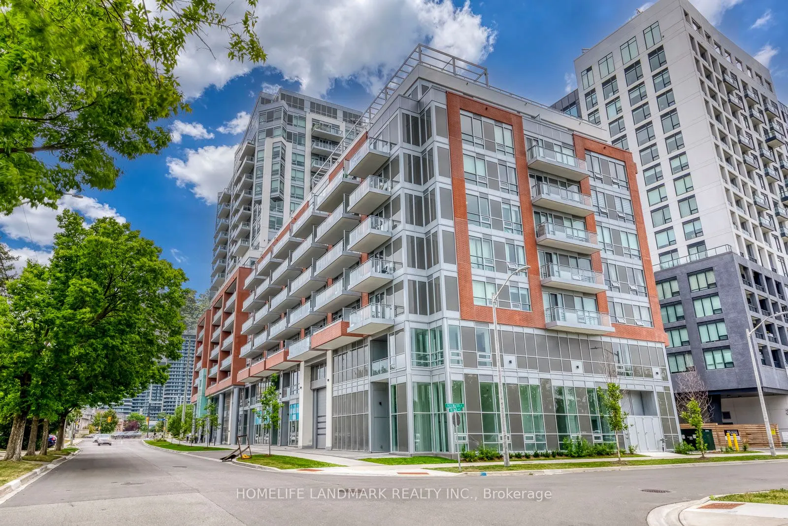 8888 Yonge Street #307