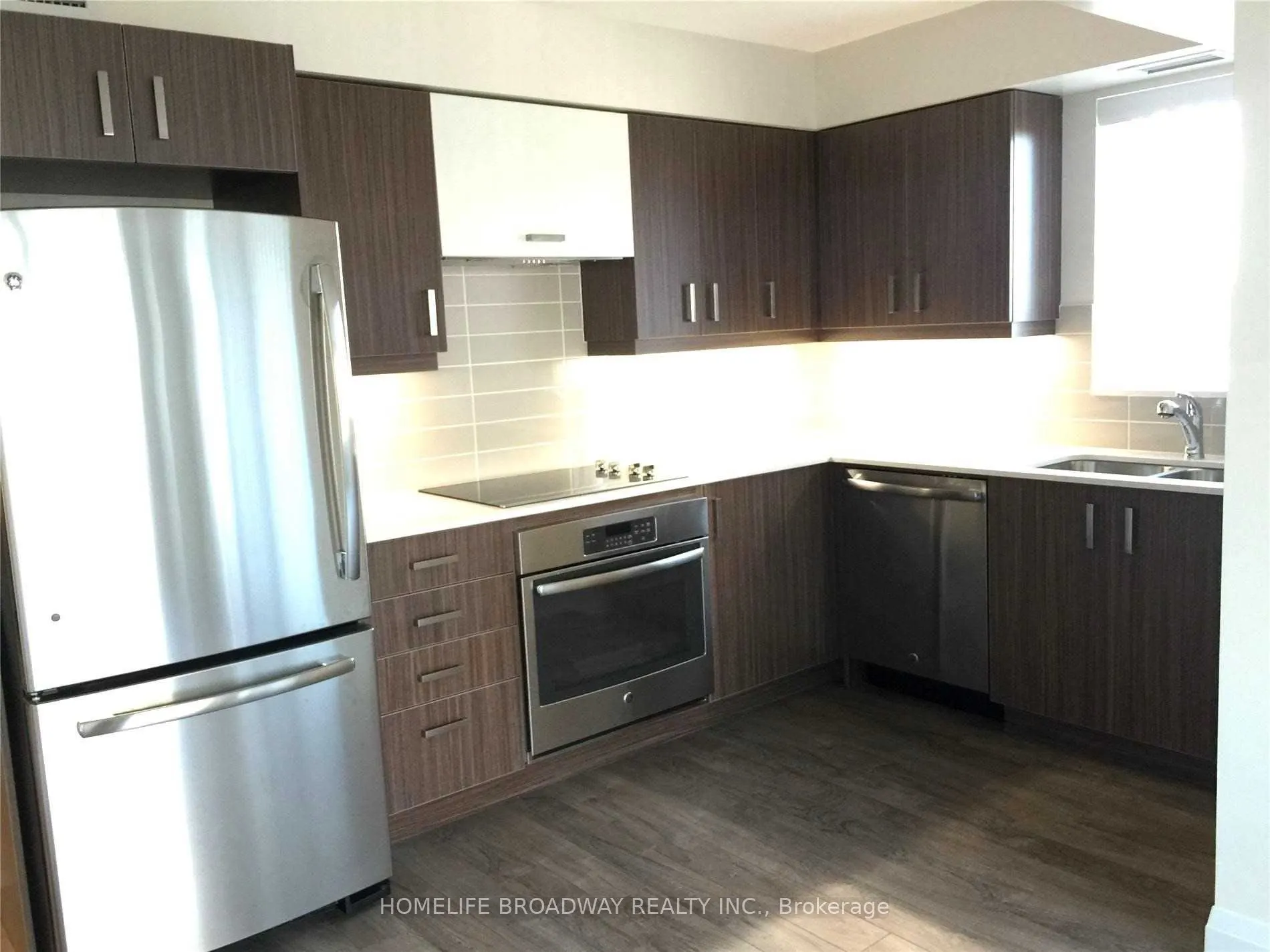 18 Uptown Drive #1702