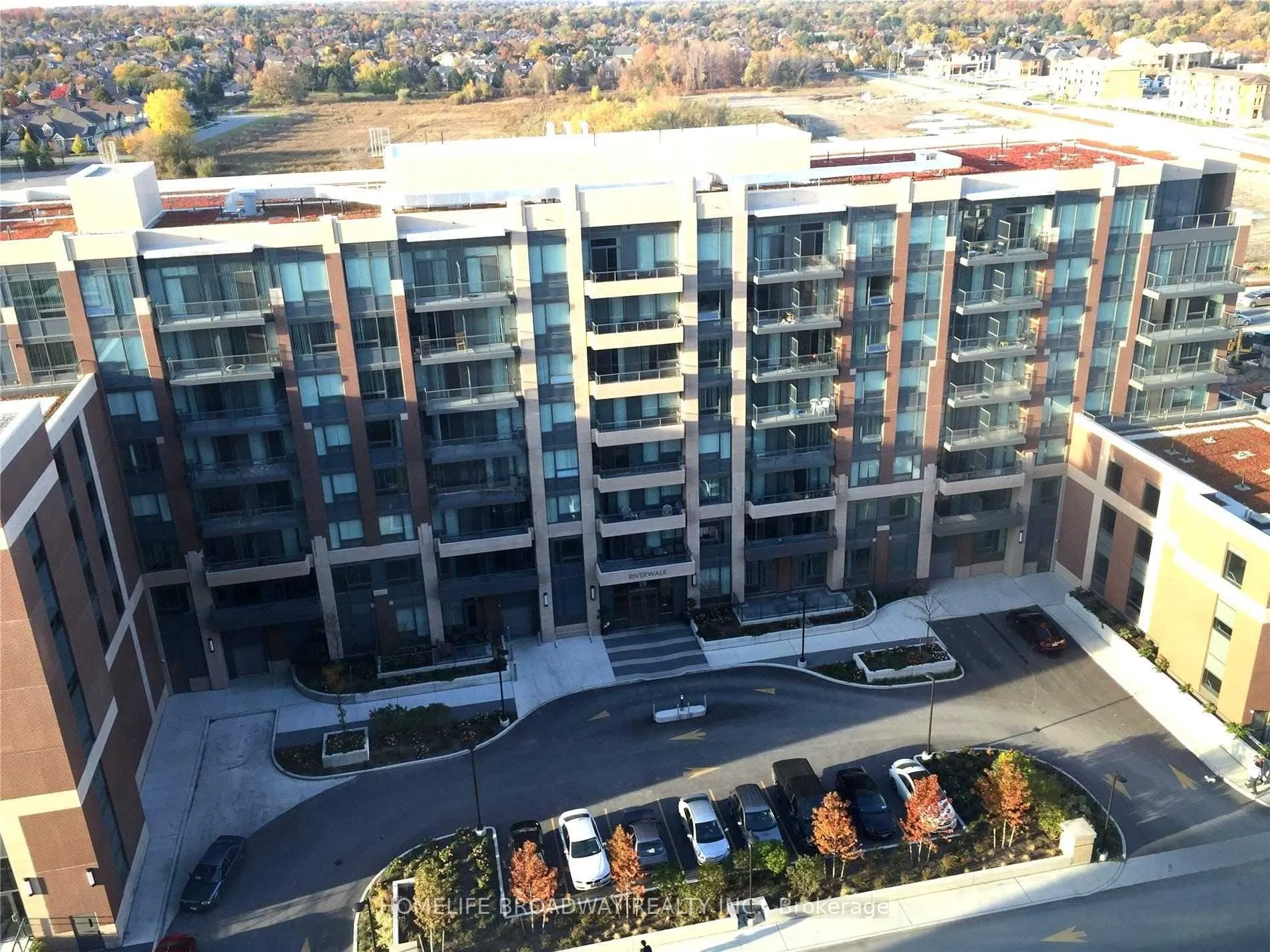18 Uptown Drive #1702