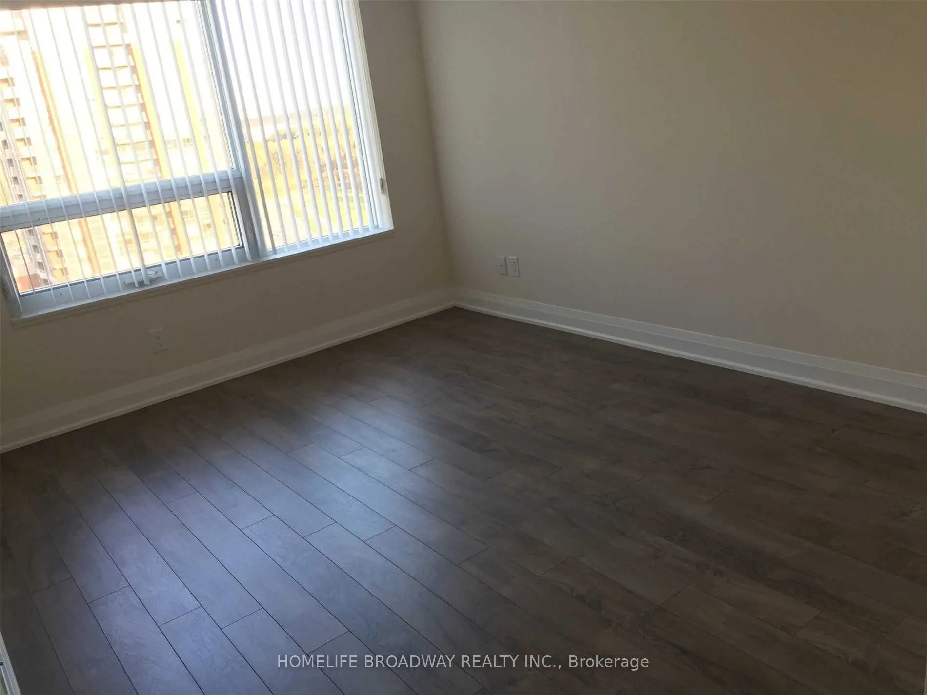 18 Uptown Drive #1702