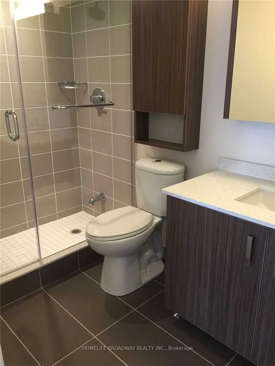 18 Uptown Drive #1702