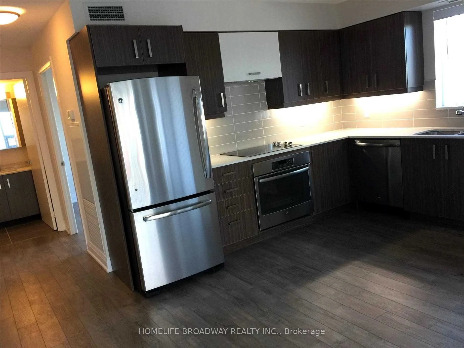 18 Uptown Drive #1702