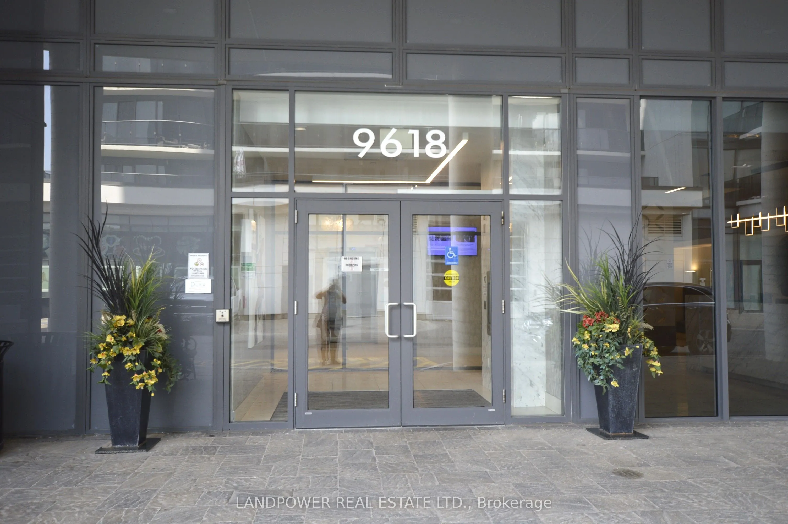9618 Yonge Street #220