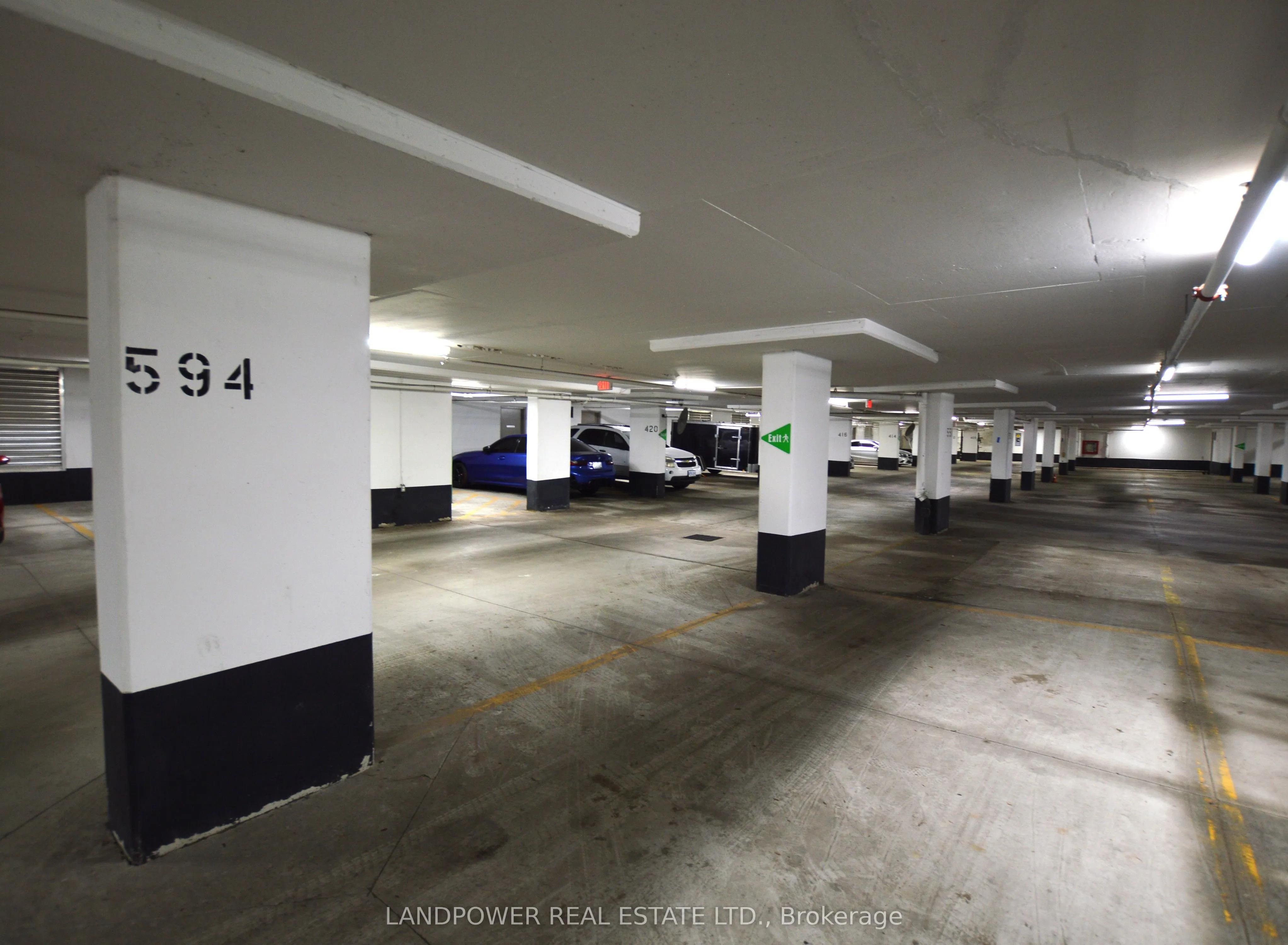 9618 Yonge Street #220