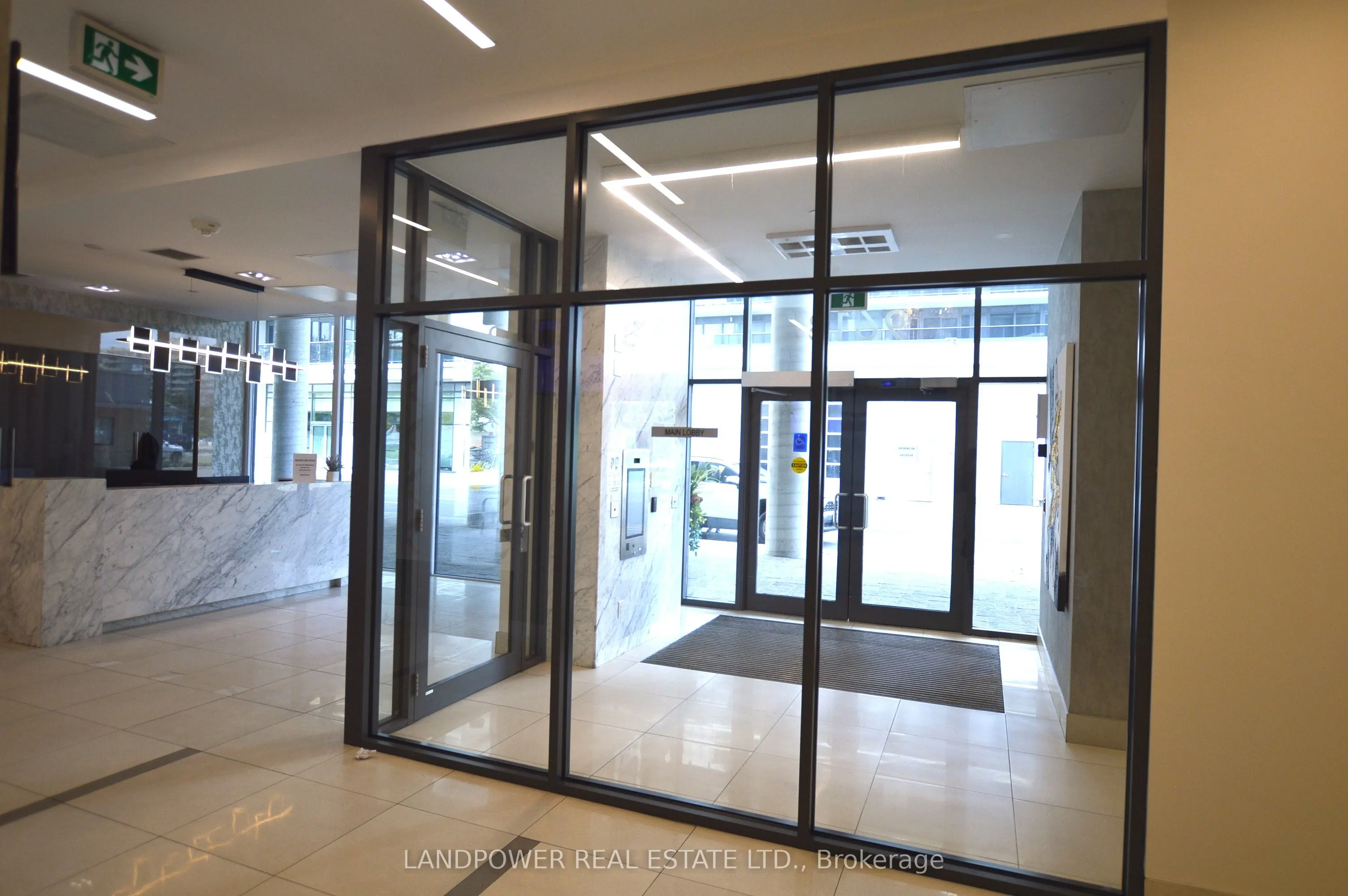 9618 Yonge Street #220