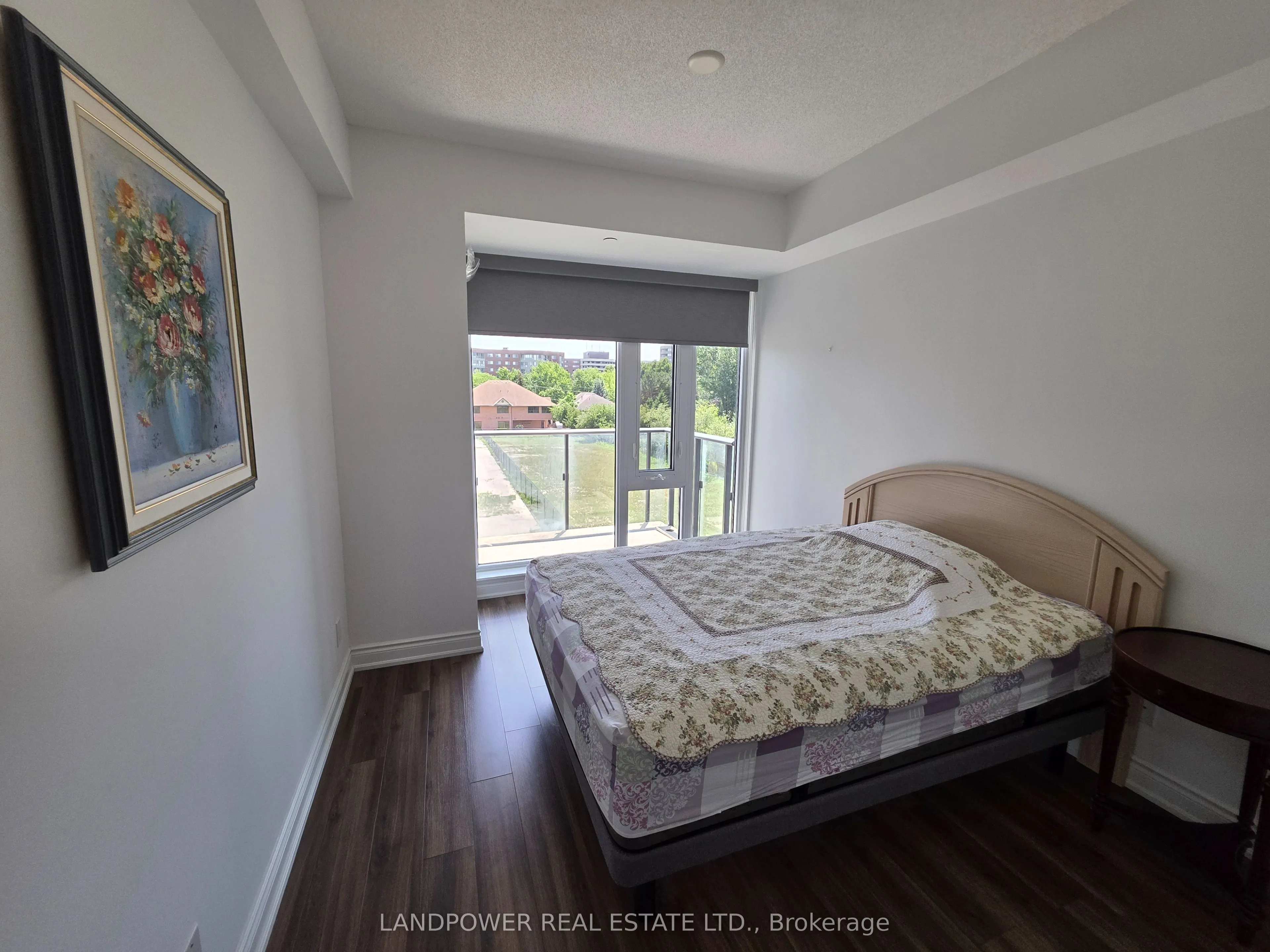 9618 Yonge Street #220