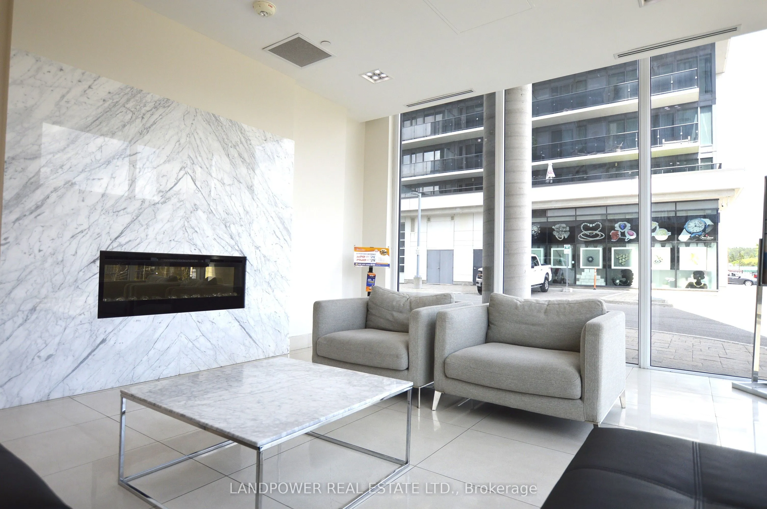 9618 Yonge Street #220