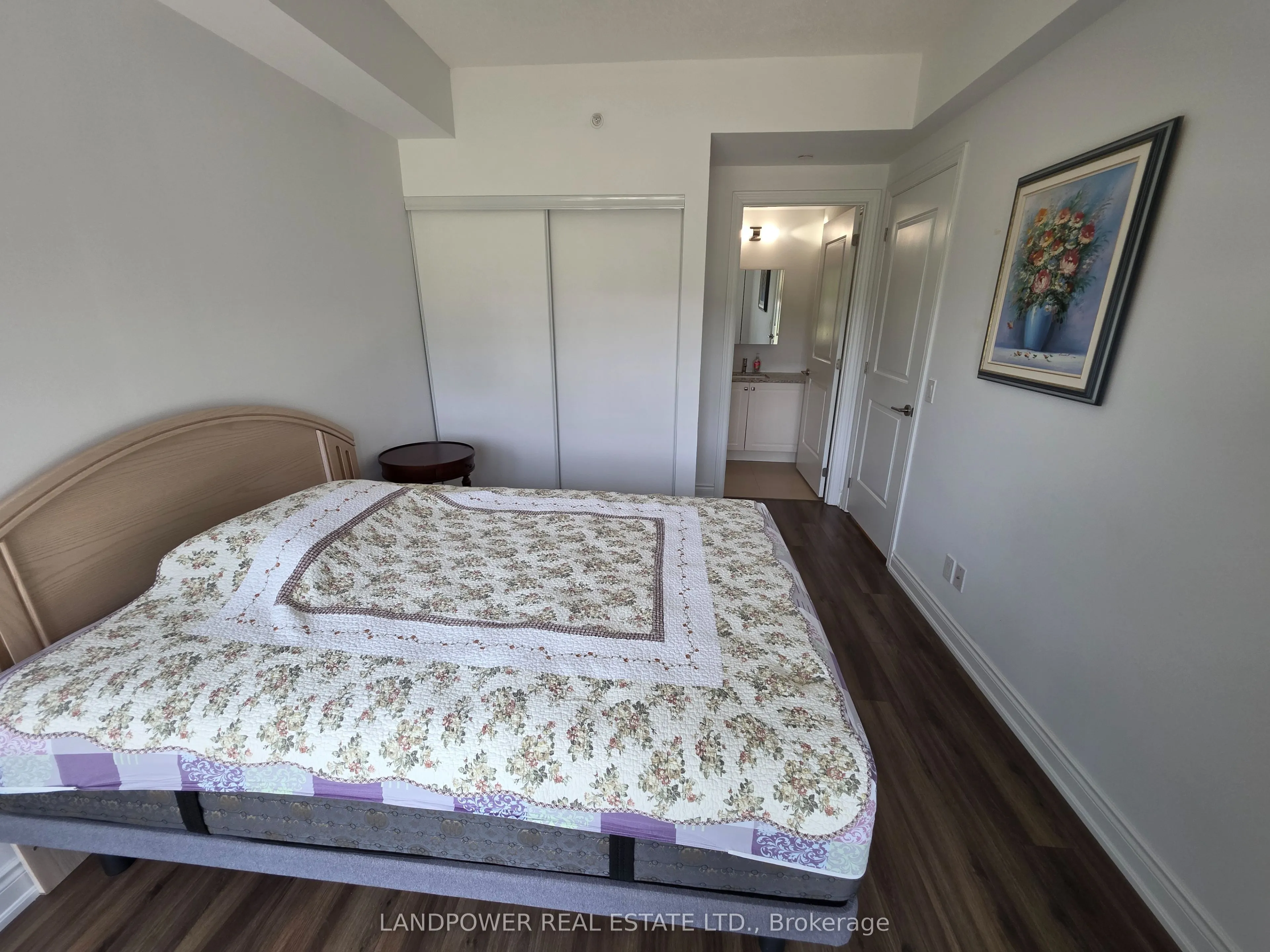 9618 Yonge Street #220