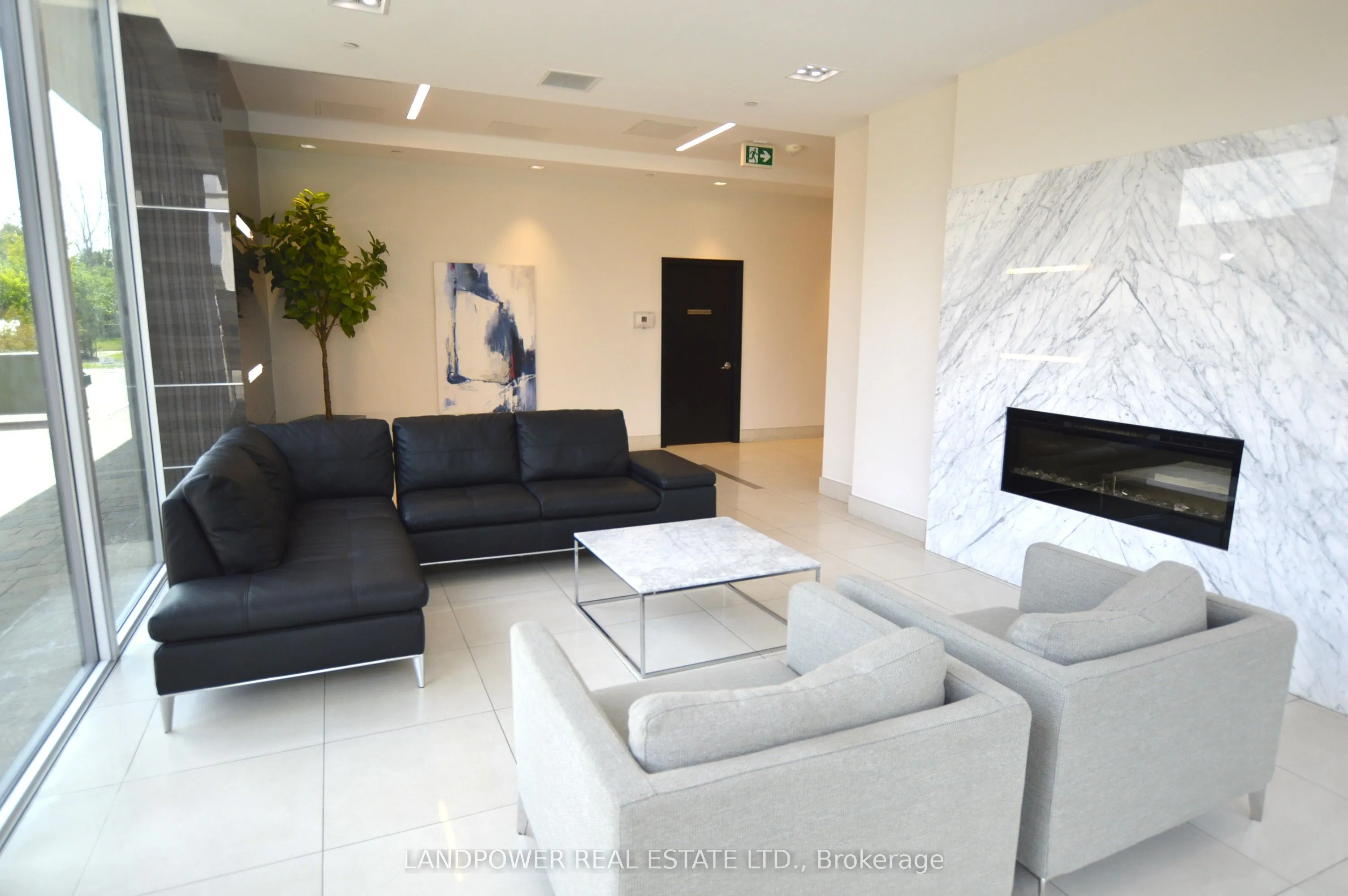 9618 Yonge Street #220
