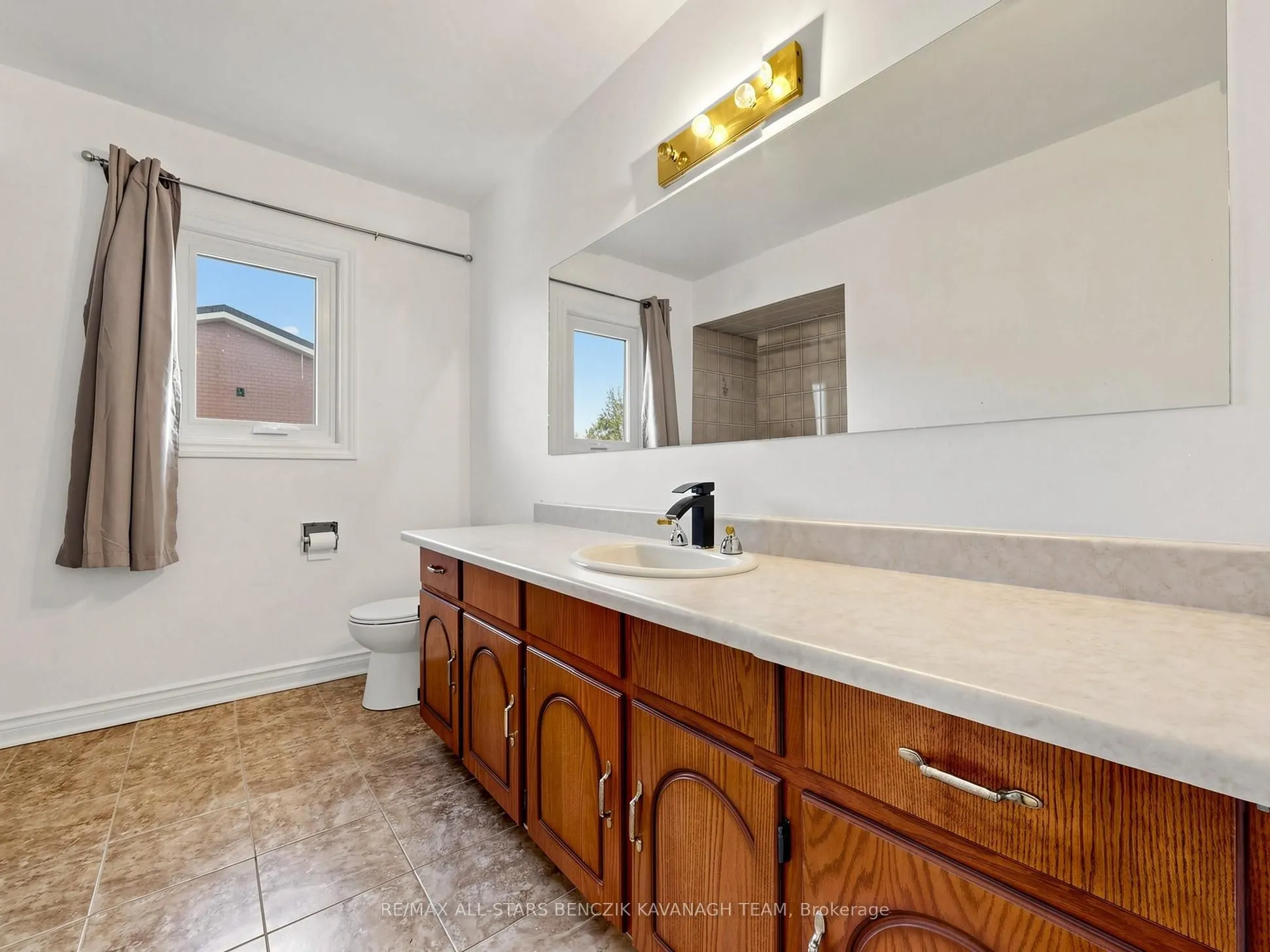 37 Dowling Circle