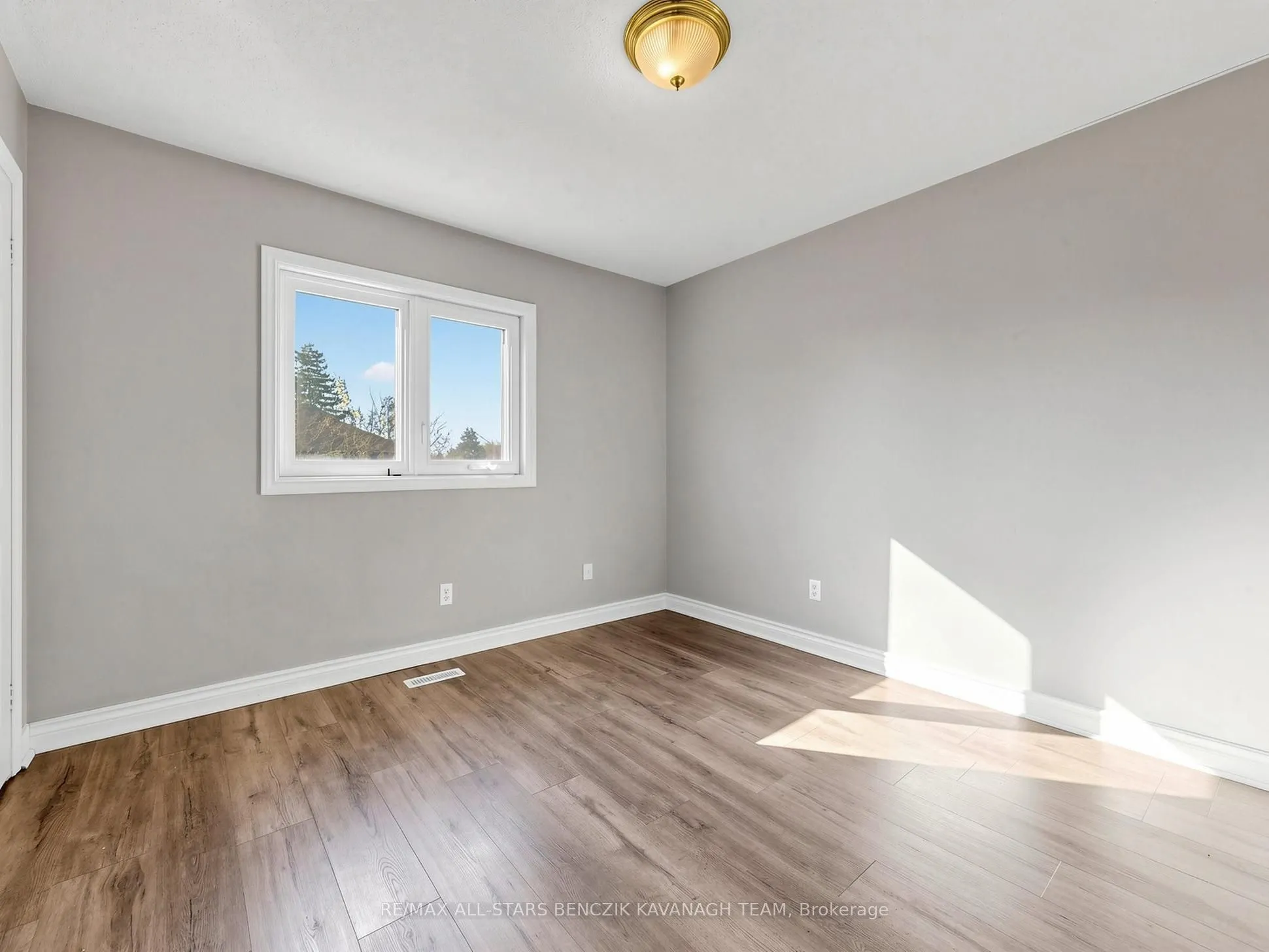 37 Dowling Circle