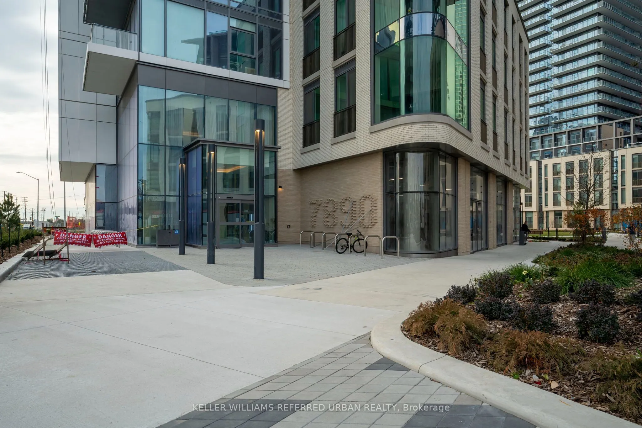 7890 Jane Street #4510