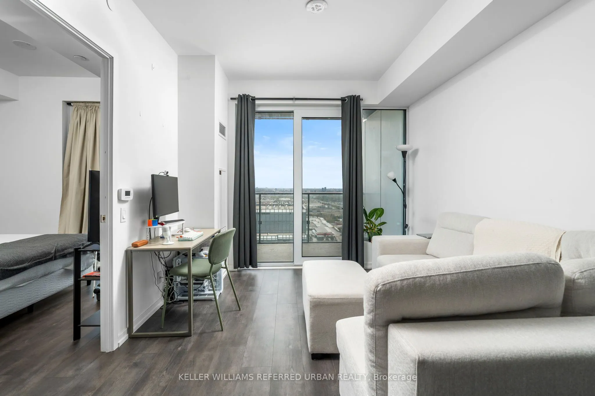 7890 Jane Street #4510
