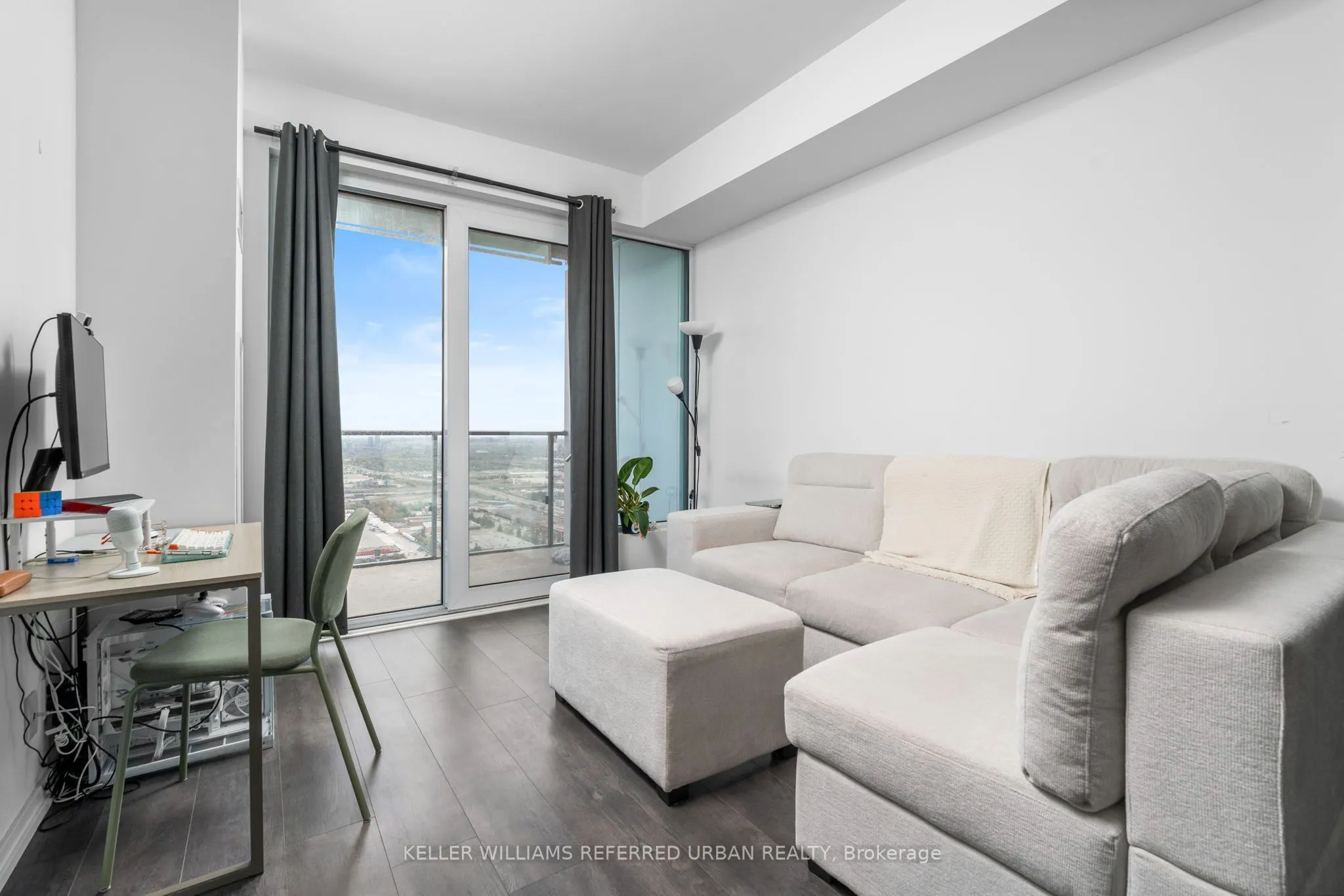 7890 Jane Street #4510