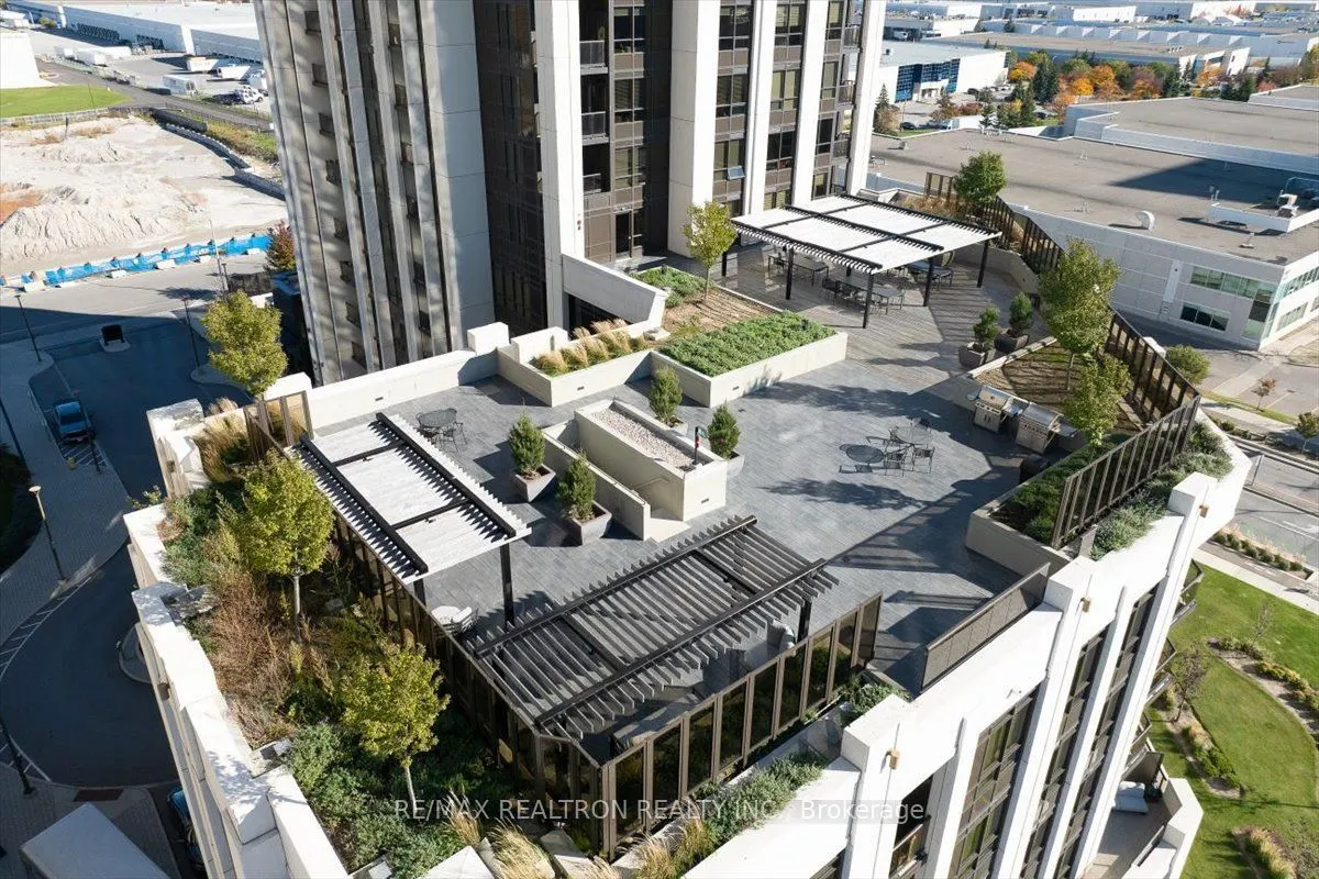 9075 Jane Street #802