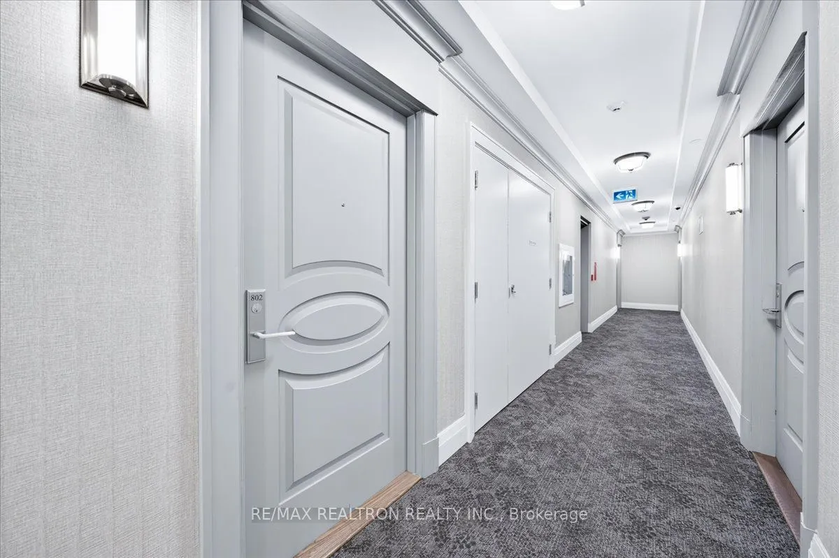 9075 Jane Street #802