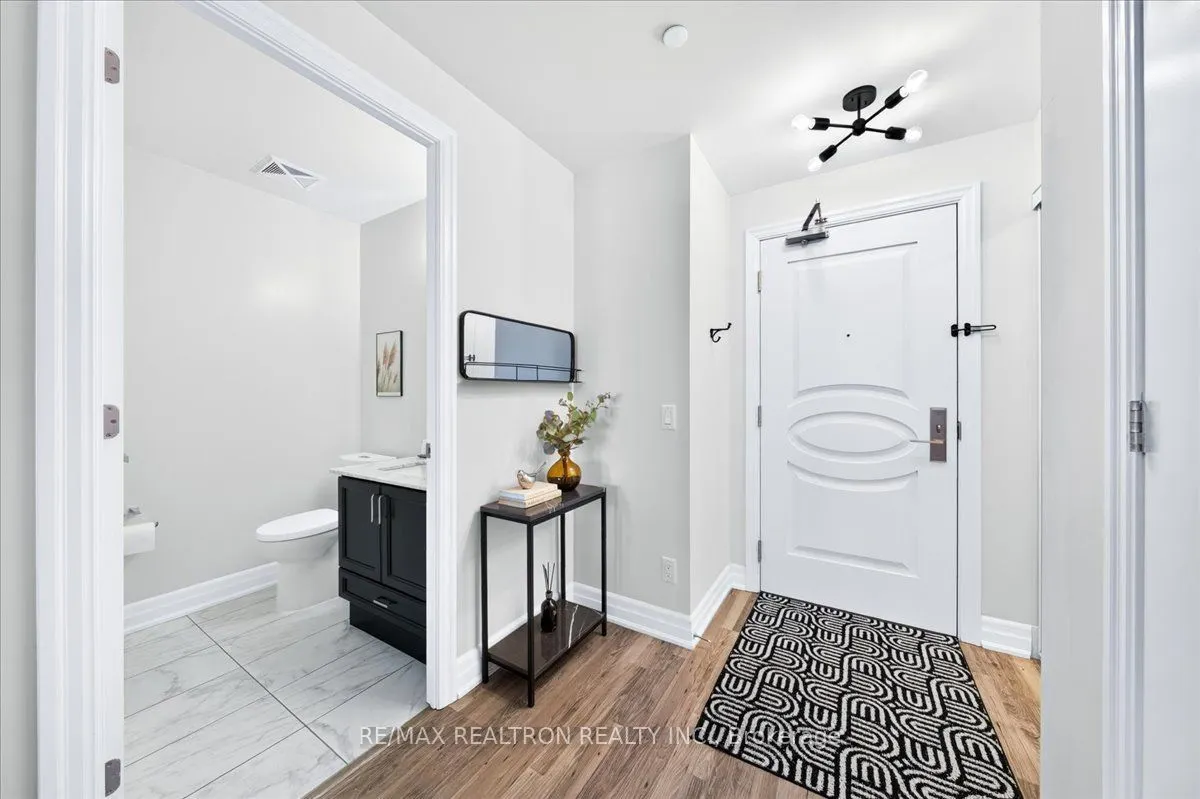 9075 Jane Street #802