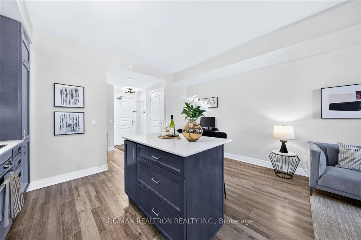 9075 Jane Street #802