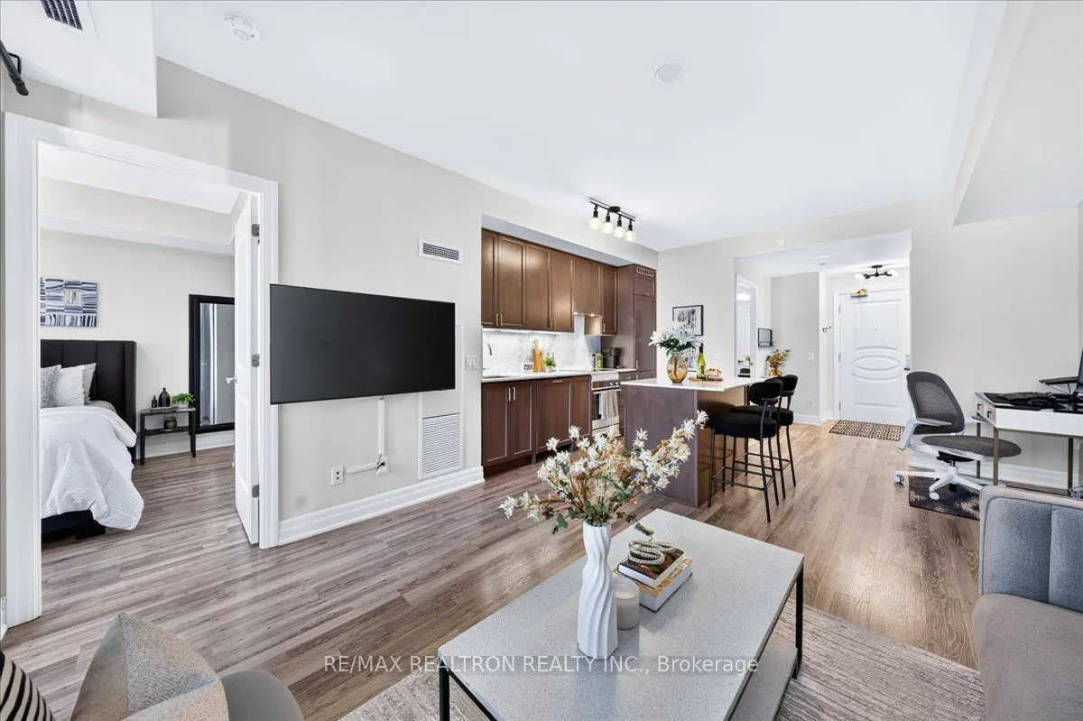 9075 Jane Street #802
