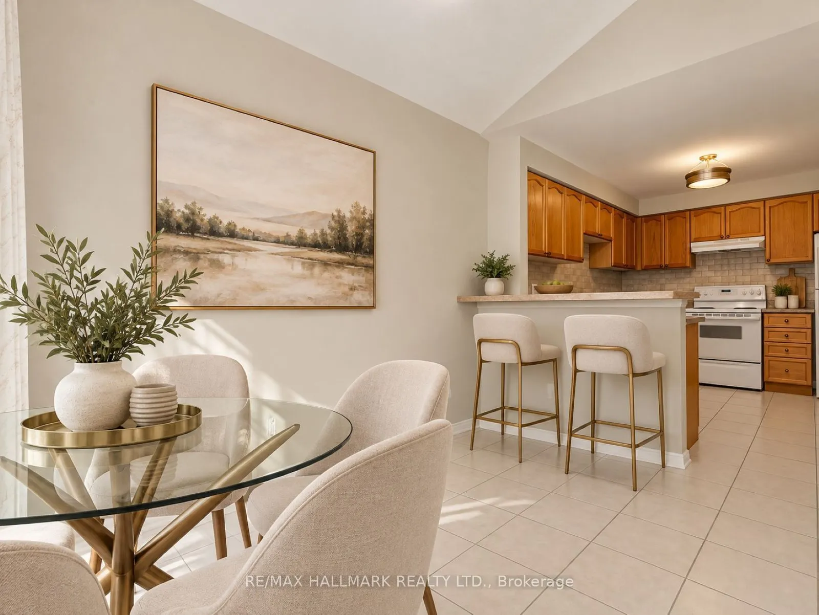 416 Heddle Crescent