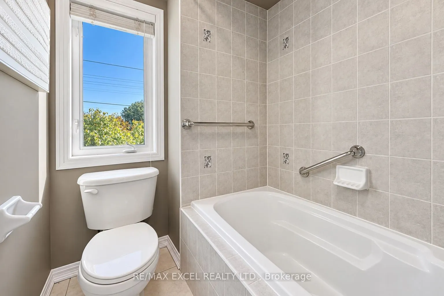 35 Stoneheath Crescent