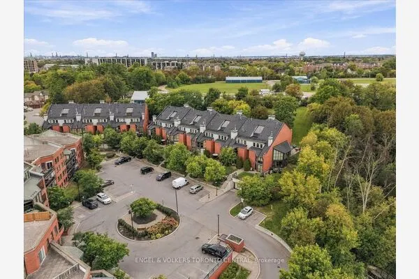 100 Arbors Lane #TH18