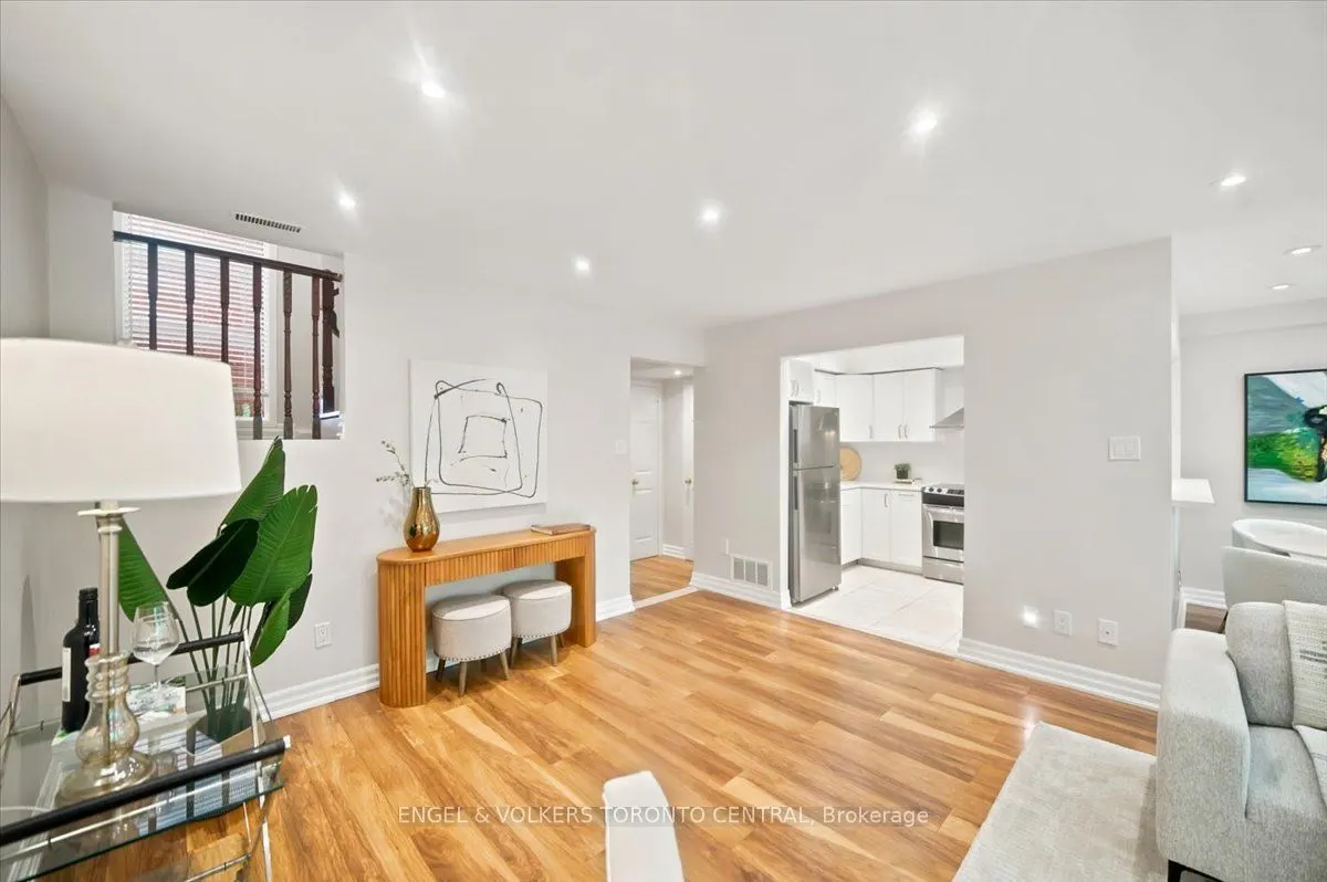 100 Arbors Lane #TH18