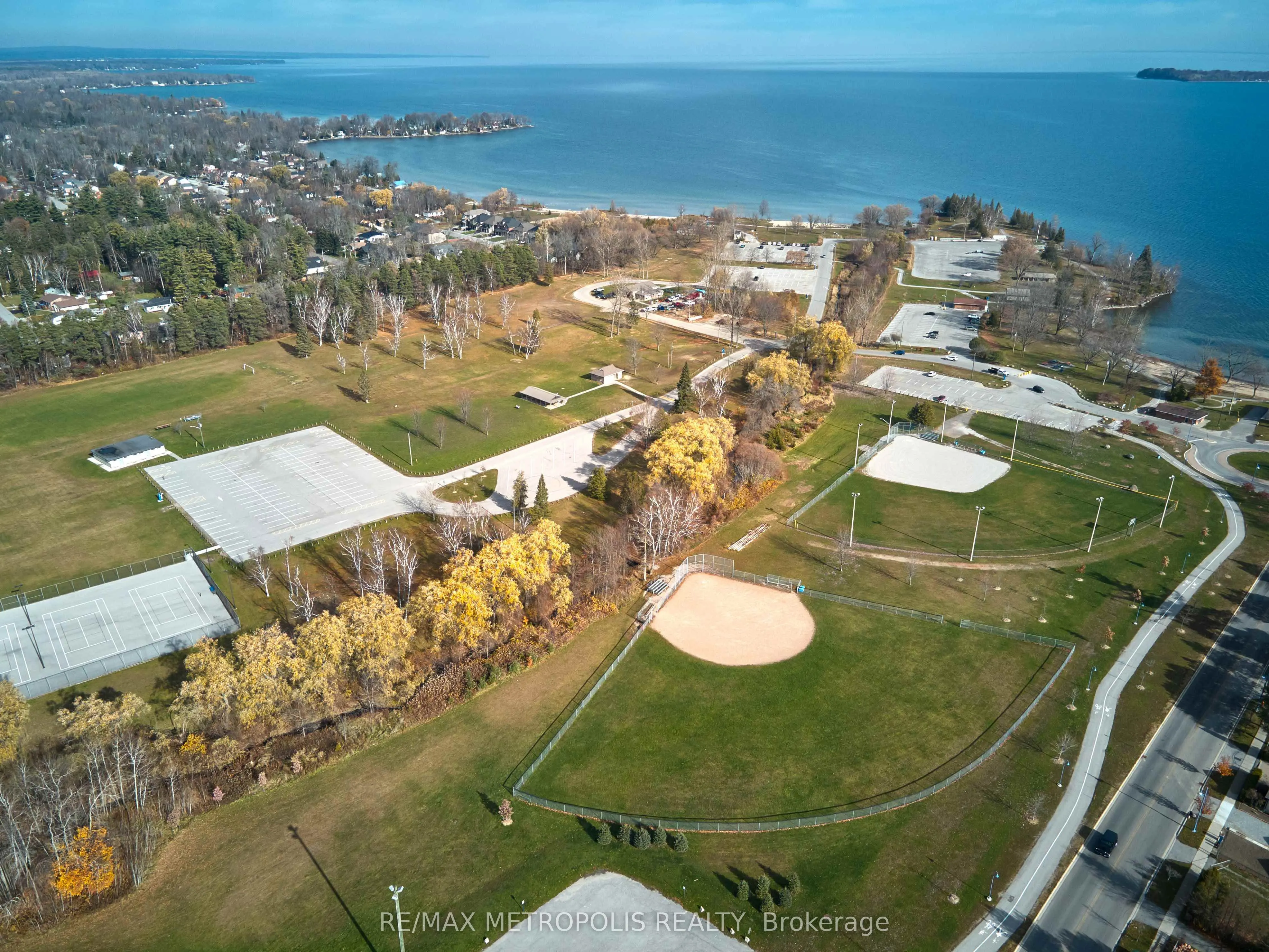 759 Innisfil Beach Road