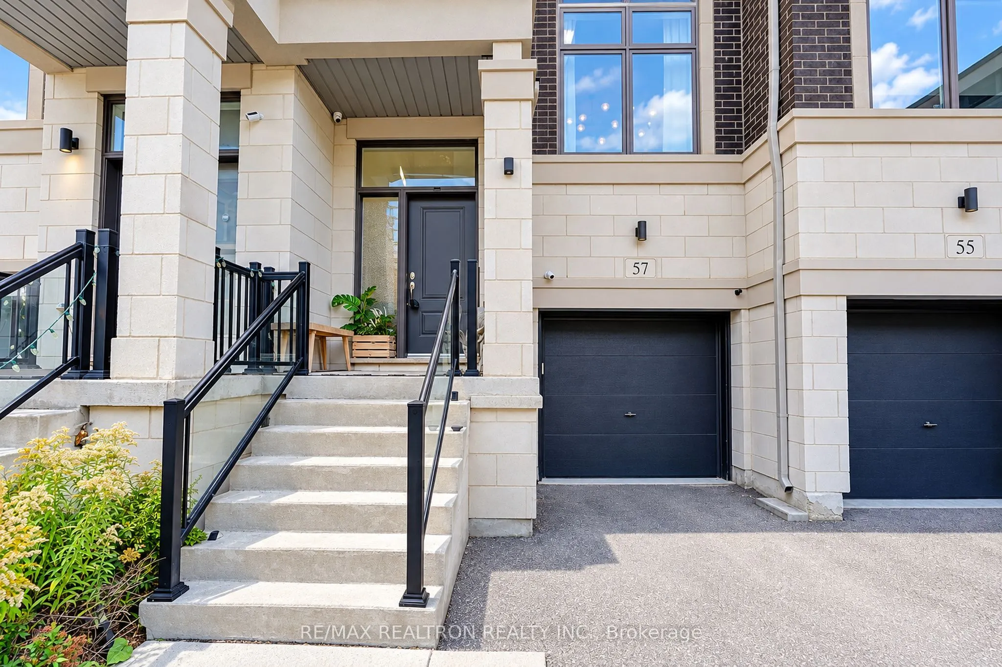 57 Armillo Place