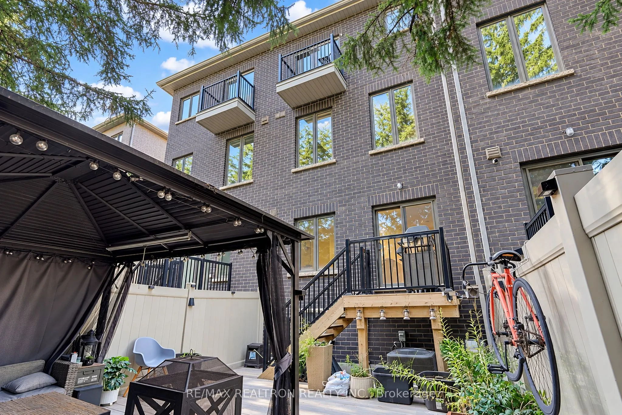 57 Armillo Place