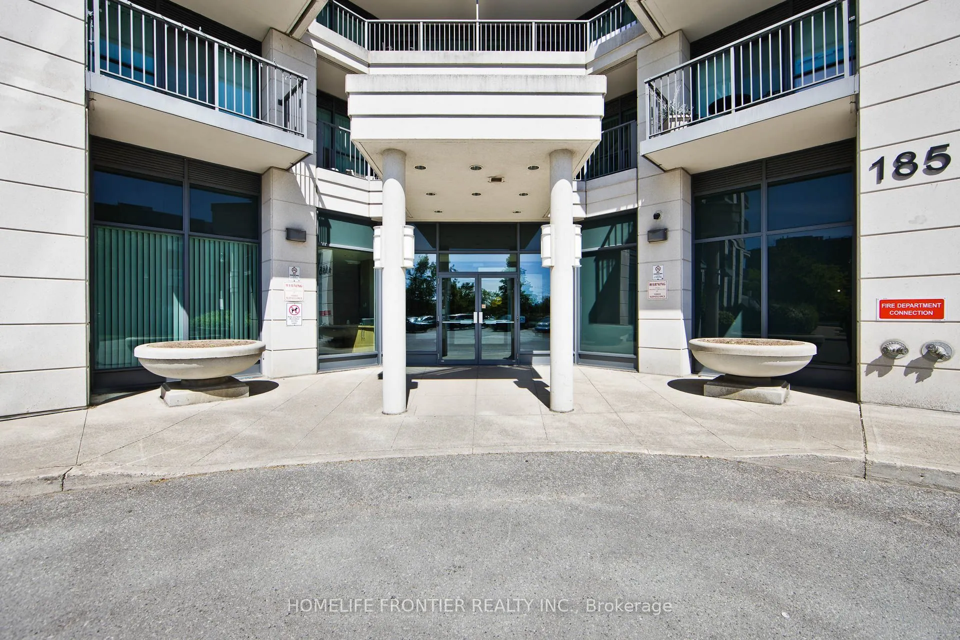 185 Oneida Crescent #1117